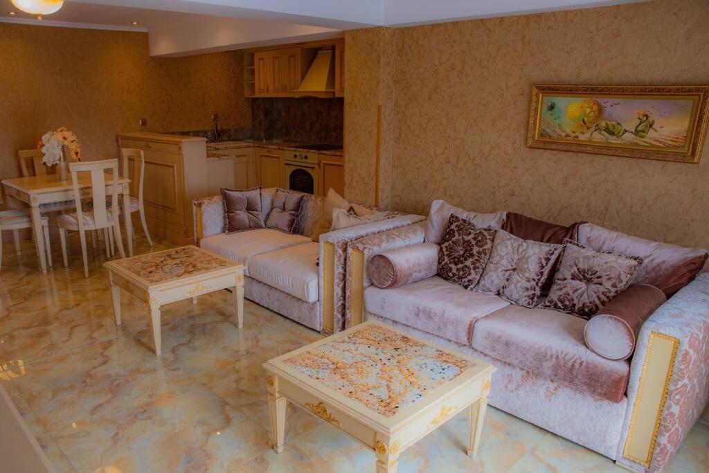 Luxury Apartment 'Rich' เวลินกราด ภายนอก รูปภาพ