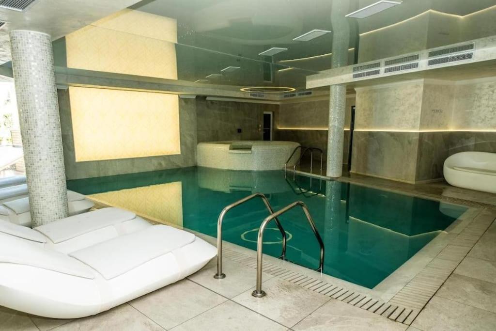 Luxury Apartment 'Rich' เวลินกราด ภายนอก รูปภาพ