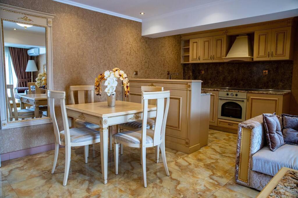 Luxury Apartment 'Rich' เวลินกราด ภายนอก รูปภาพ